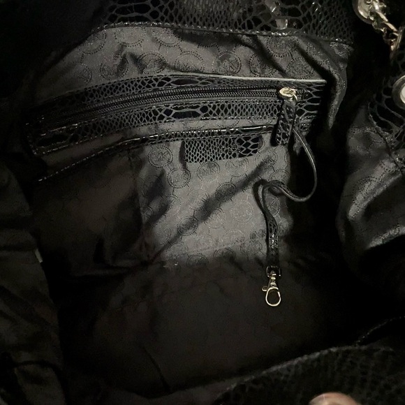 Michael Kors Black Croc-Embossed Tote Bag with Chain Detail - Picture 4 of 4